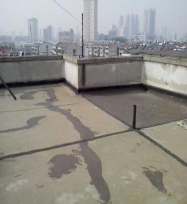 龙胜漏水维修 楼顶漏水是什么原因，楼顶漏水维修方法是什么?